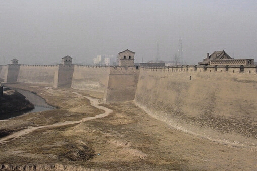 The Ming city wall is adopting LED lighting acrossing the board The Ming city wall is adopting LED lighting acrossing the board
